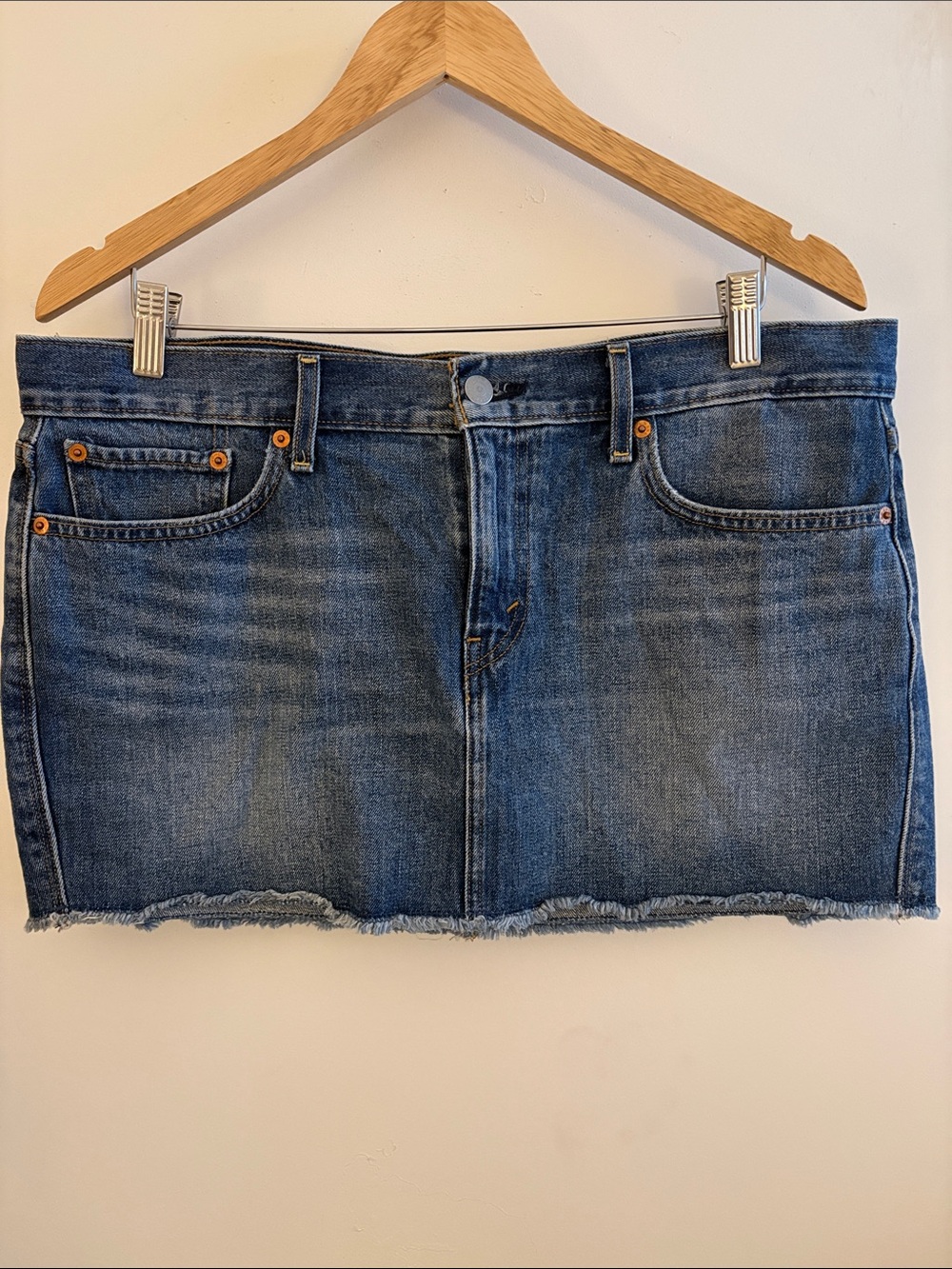 Levi's Distressed Denim Raw Hem Mini Skirt - Dark Blue Wash SZ 31(L)